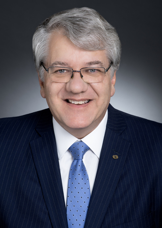 Kevin Thibault Headshot